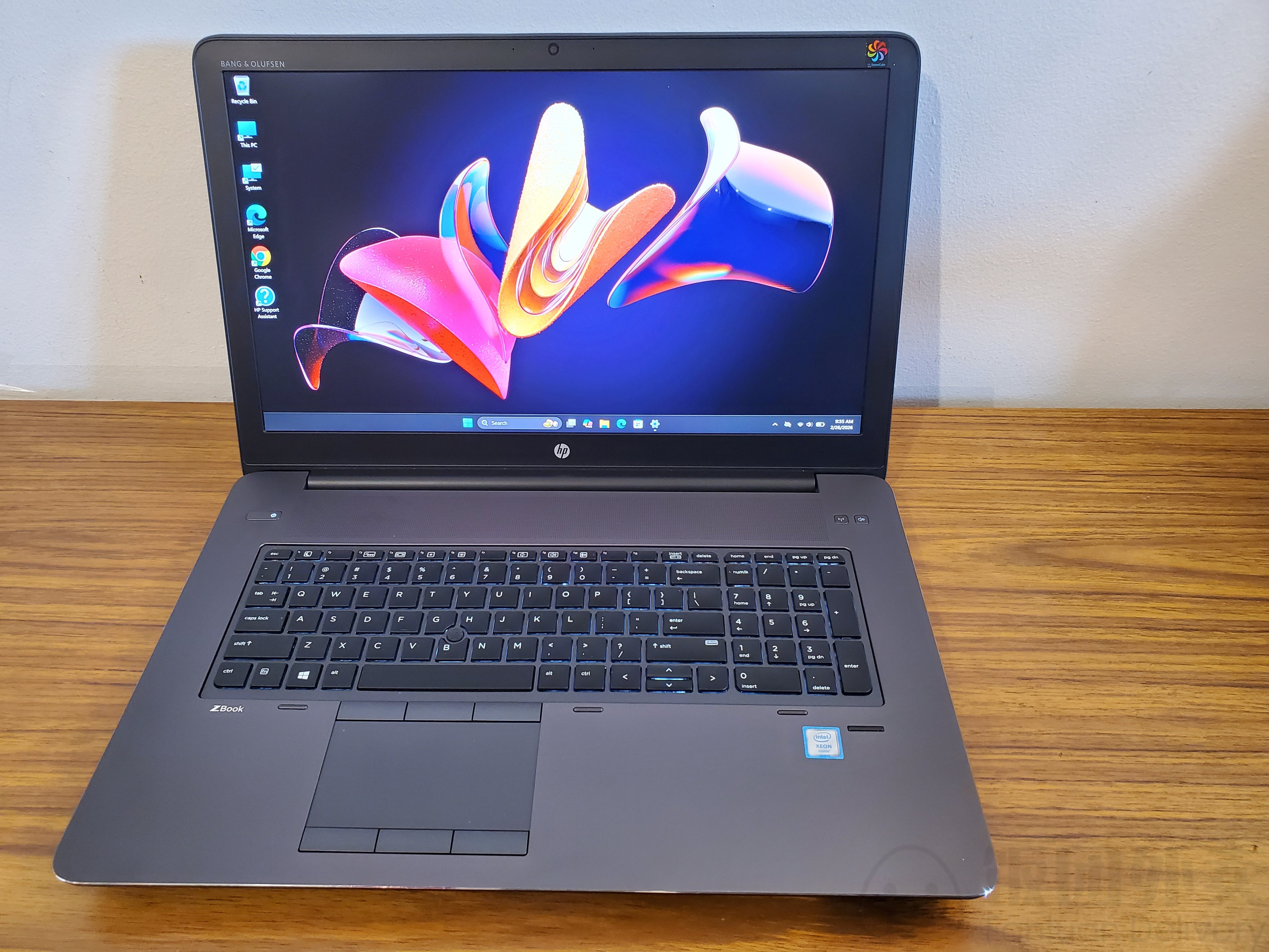 HP ZBook 17 G4 (Xeon E3-1535M v6/32gb/1TB/P5000) | 电脑及配件| 士